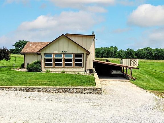 2nd image of 33421 McClellen Rd