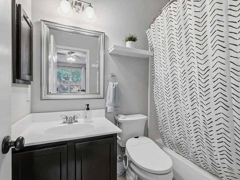 16954 Darien Wing — Photo 26