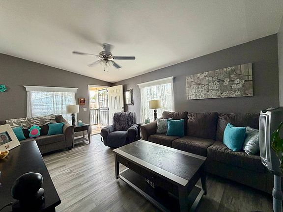 3rd image of 3130 Redcoat Ln