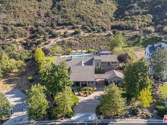 2nd image of 2052 Shadow Creek Dr