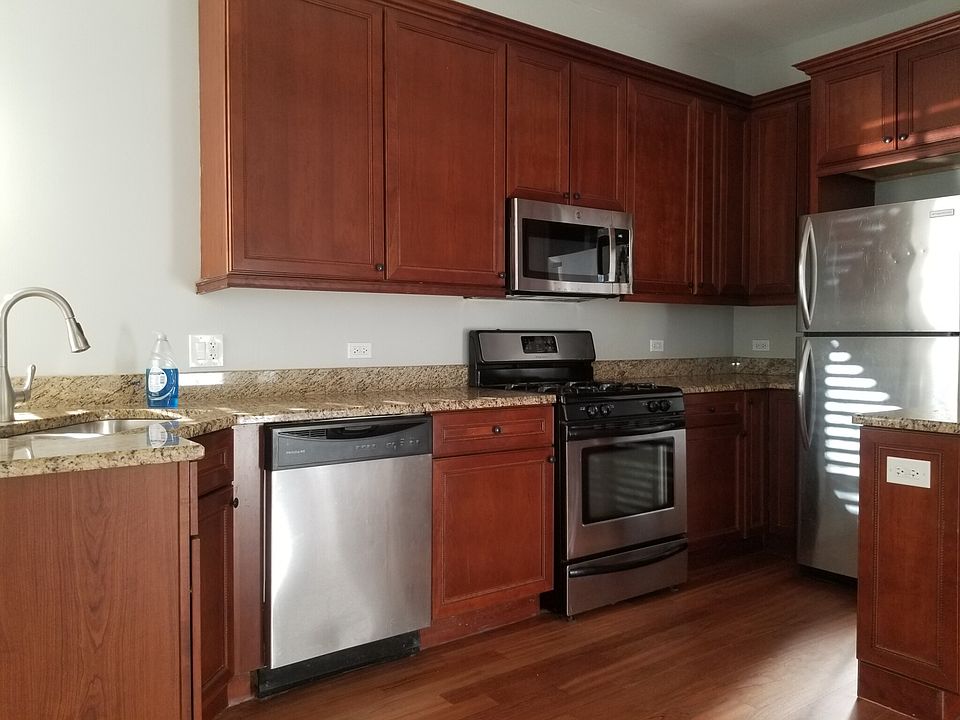 1st image of 4018 N Paulina St #1
