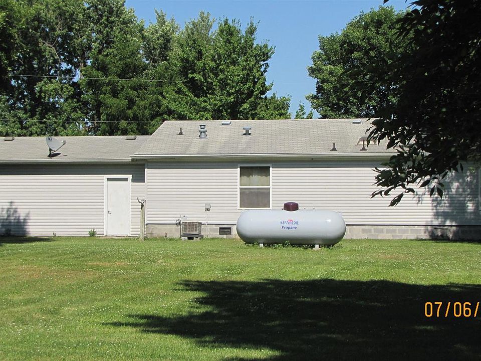 303 N Clark St, Kellerton, IA 50133 Zillow