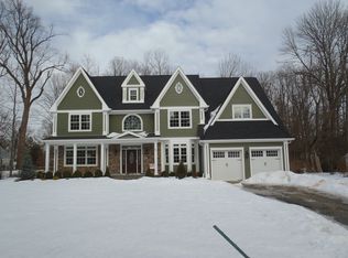 85 Old Farm Rd, Berkeley Heights, NJ 07922