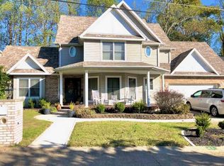 11 James Dr, Huntington, WV 25705