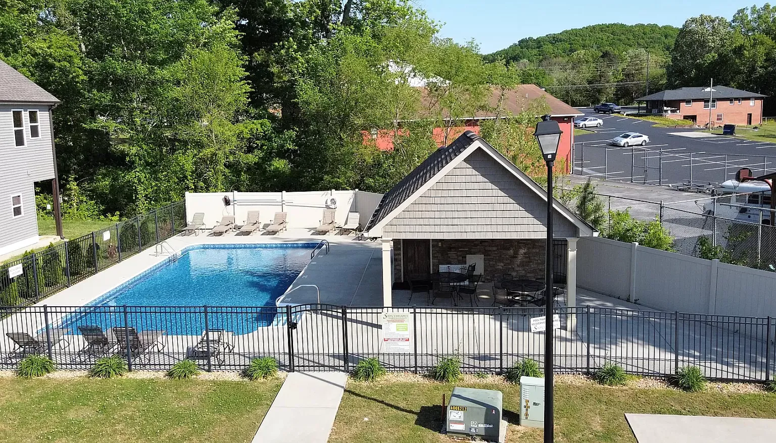 2 bed, 1121 sqft, $1,900 — Photo 3