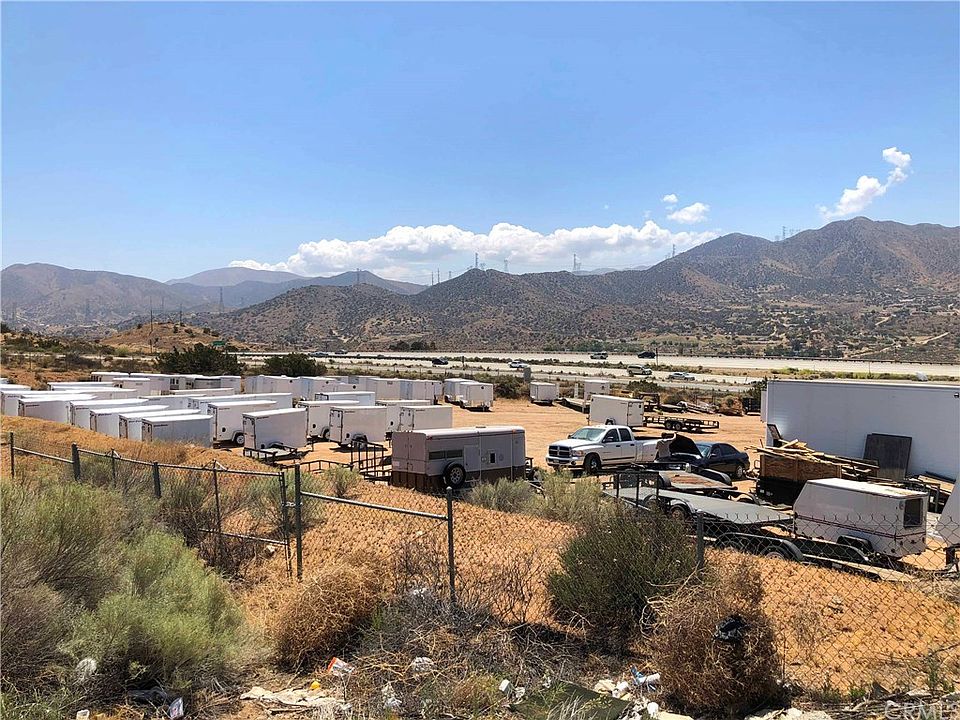1st image of 1686 Sierra Hwy