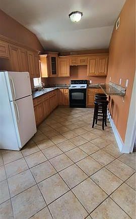 4th image of 326 S Salcedo St