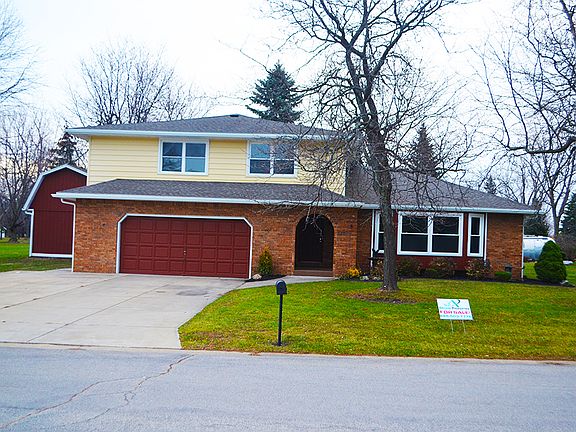 2nd image of 3 Beaverbrook Ct