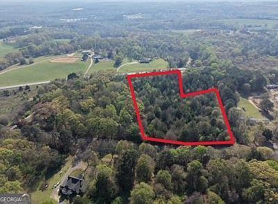 2nd image of 3065 Sycamore Rd