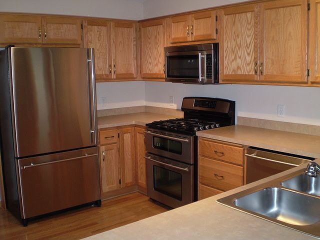 2nd image of 12103 Bataan St NE