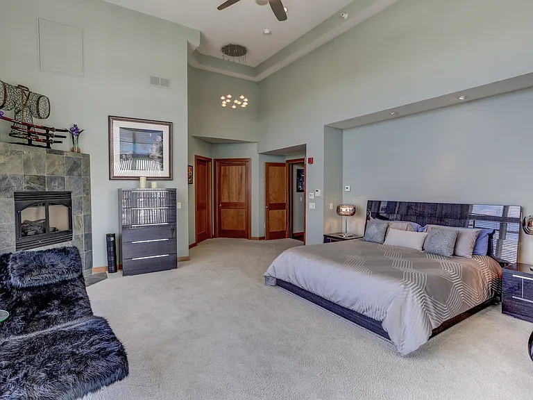 1070 Grandview Ct NE — Photo 9