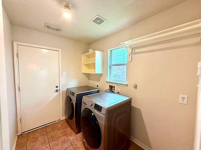 7018 Paradise Park Bnd — Photo 24