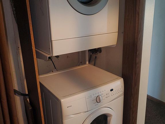 washer/cryer in unit