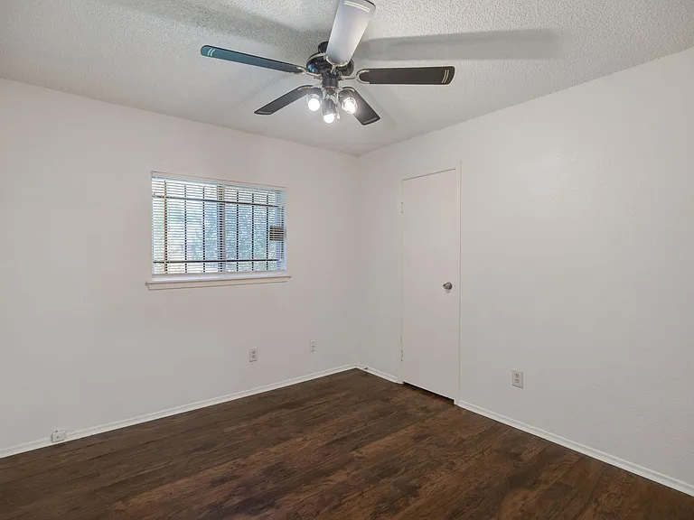 12718 Panay Dr — Photo 15