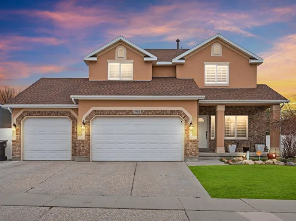 7956 S Cricket Ln, West Jordan, UT 84081