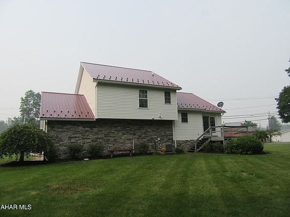 3rd image of 920 N Cambria St
