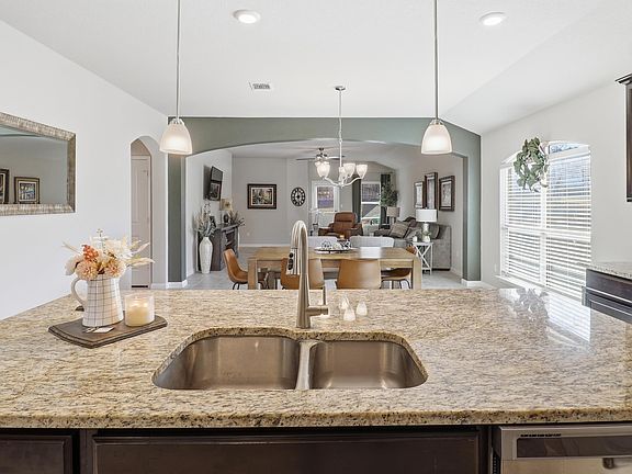 3rd image of 232 Cinnamon Loop