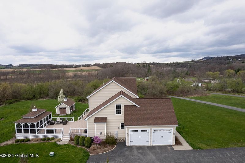 3rd image of 63 Dater Hill Road