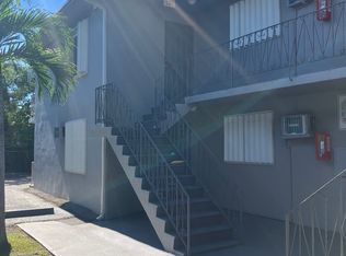 1054 NW 5th St APT 1, Miami, FL 33128