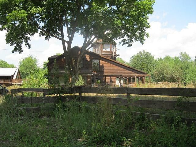 1st image of 76 Banks Ln