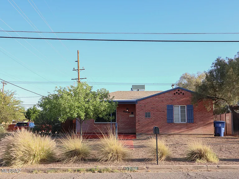 1746 E Copper St — Photo 27
