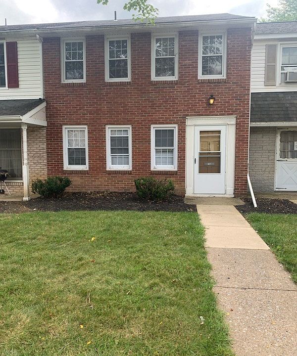 1st image of 418 Amblewood Way