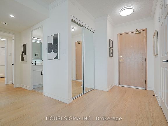 4th image of 7805 Bayview Ave N #1123