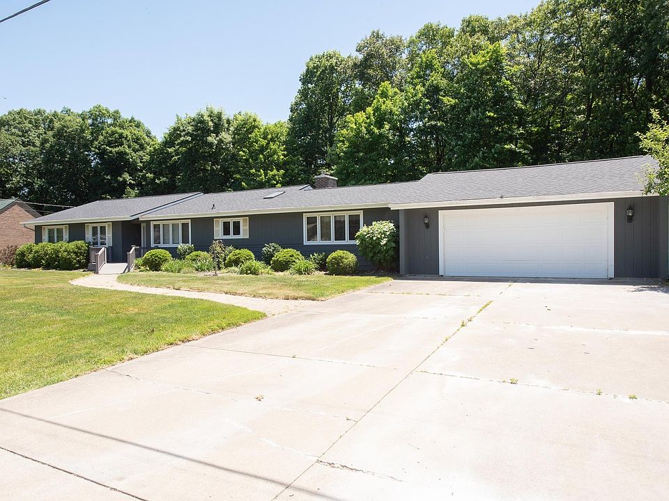 1st image of 301 Overlook Dr