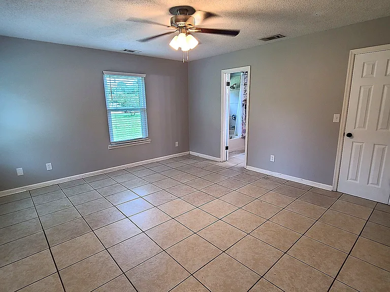121 Foxwood Cir — Photo 17