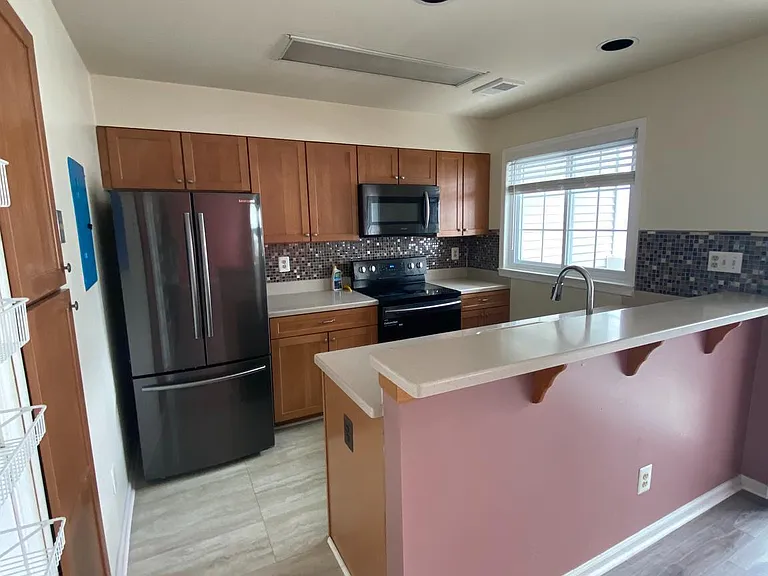12891 Grays Pointe Rd #B — Photo 3