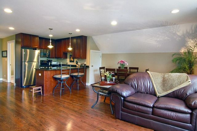 1st image of 3258 N Oakley Ave #3