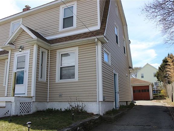 2nd image of 25 Mayflower St