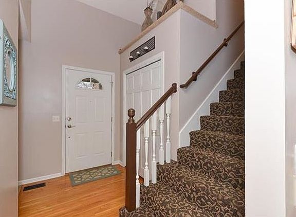 2nd image of 6035 W 157th Pl