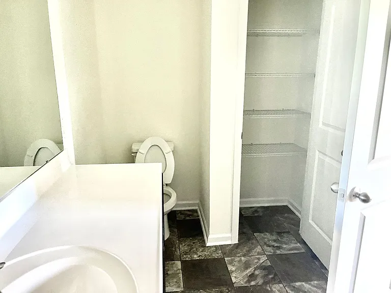 948 Brentwood Park Ln — Photo 10
