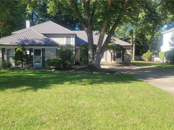 25670 Hidden Acres Dr, Westlake, OH 44145