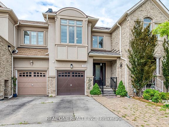 2nd image of 1263 Craigleith Rd