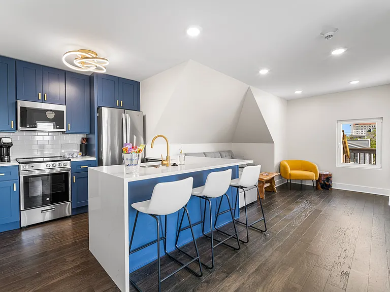 1059 Asbury Ave #3 — Photo 11