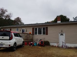 7381 Motley Ln, Hayes, VA 23072