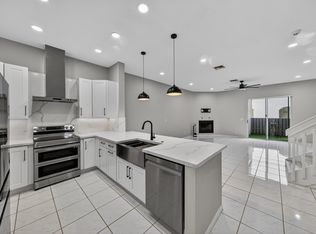 835 NE 17th Way, Fort Lauderdale, FL 33304
