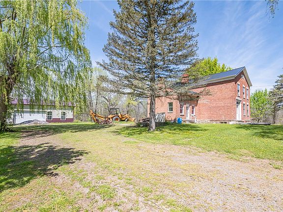 4th image of 1694 Payne Rd