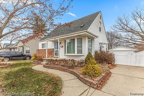 28550 Cambridge St Photo 1