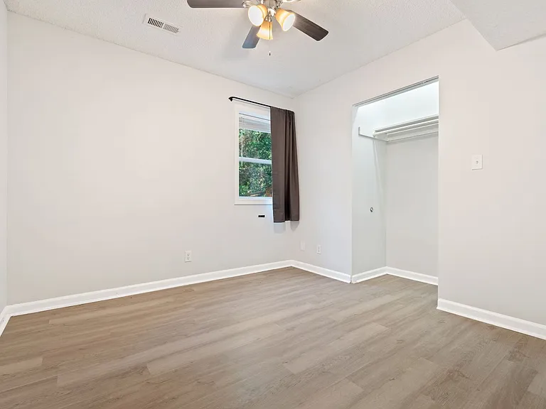 1102 Water Oak Ct — Photo 9