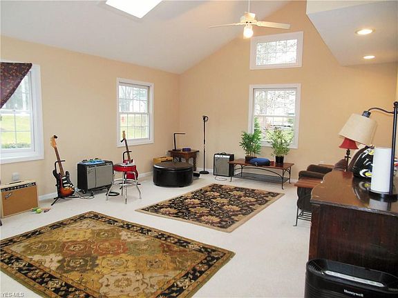 5th image of 2663 Forest Dr