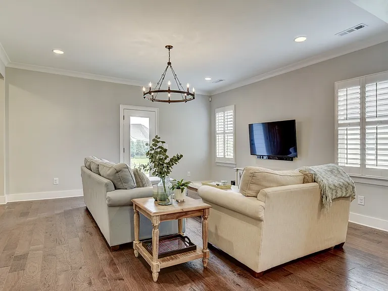 604 Sire Ave — Photo 8