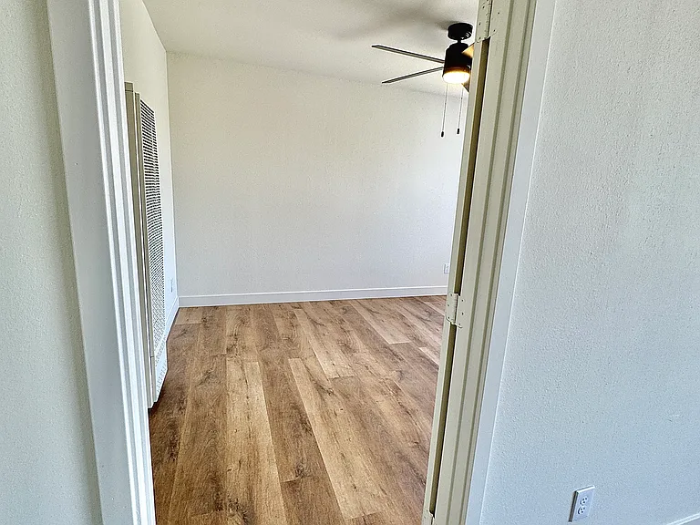 11726 Lemay St #19 — Photo 12