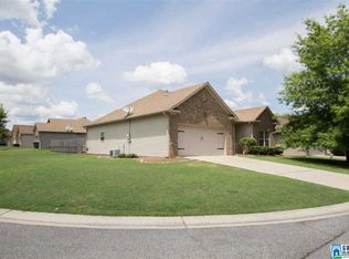 980 Meriweather Dr, Calera, AL 35040