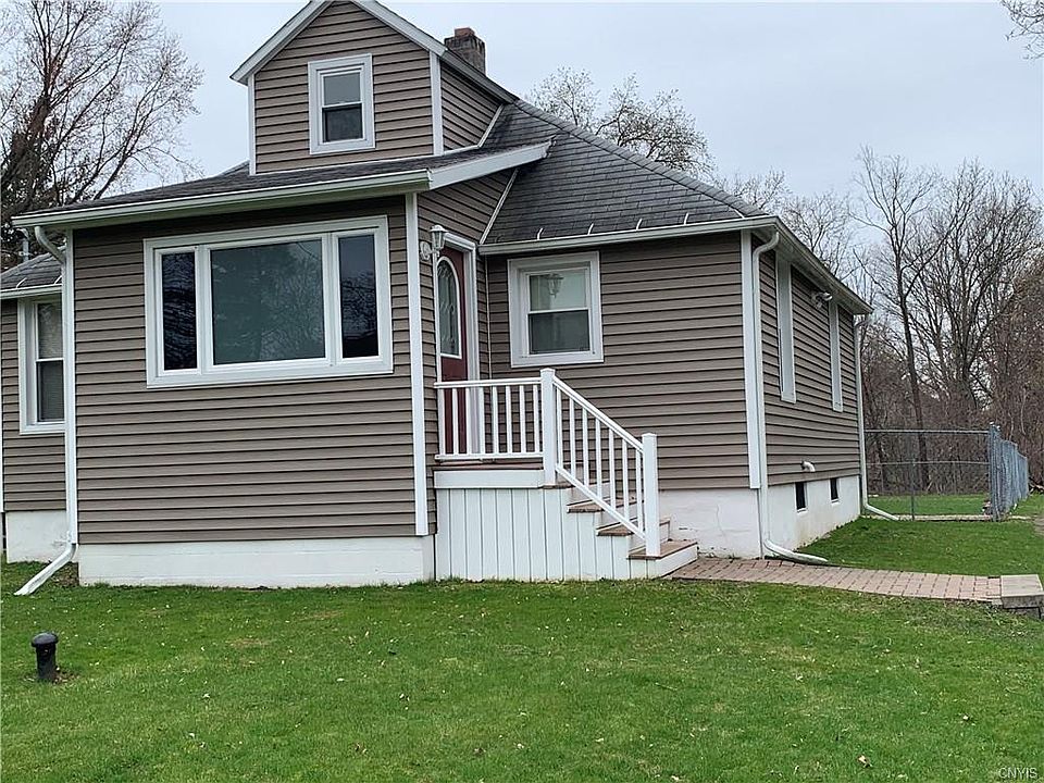 1st image of 109 Bradley St