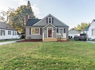 293 Seville Dr, Rochester, NY 14617