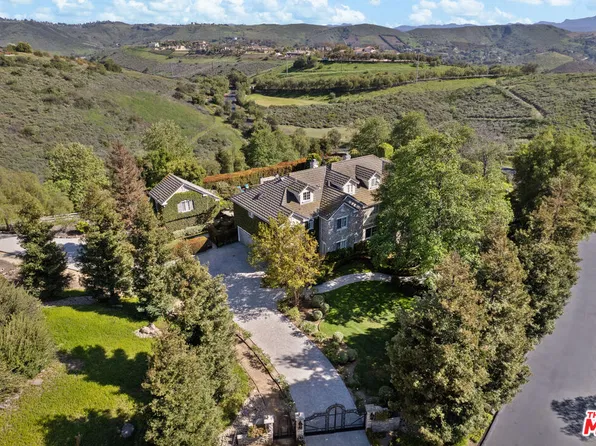 13418 Nightsky Dr, Camarillo, CA 93012