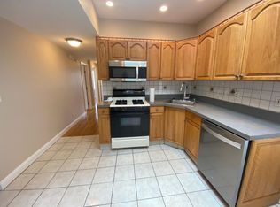 5 Transit St #F3, Boston, MA 02127